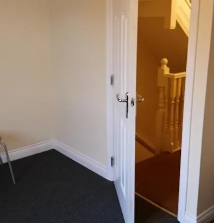 Livingston Ideal Commuter House Exterior photo