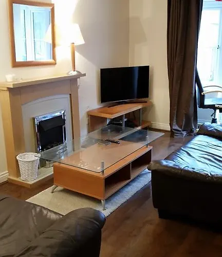 Livingston Ideal Commuter House