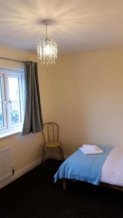 Ideal Commuter House Livingston
