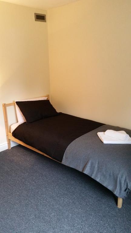 Holiday home Ideal Commuter House *